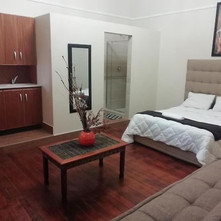 Victoria Hotel Pretoria-Noord Eksteriør bilde