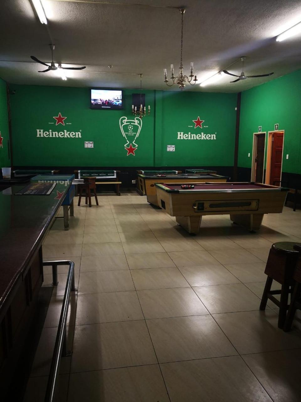 Victoria Hotel Pretoria-Noord Eksteriør bilde