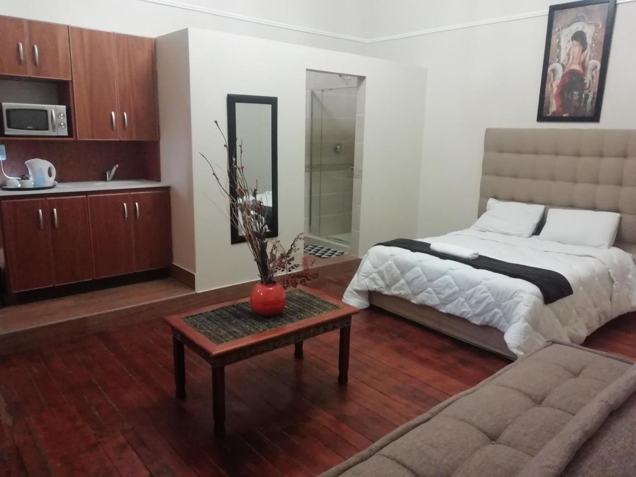 Victoria Hotel Pretoria-Noord Eksteriør bilde